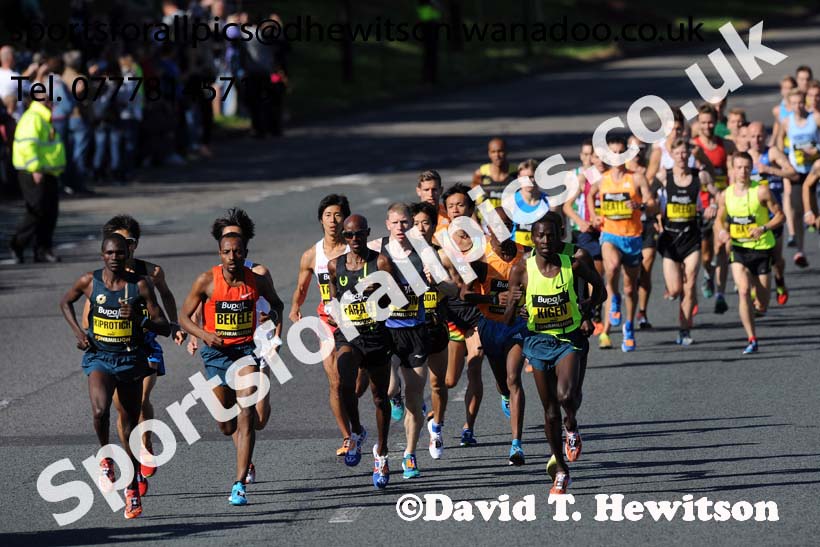 Soon after the start of the mens 2014 BUPA Great North Run. Photo: David T. Hewitson/Sports for All Pics